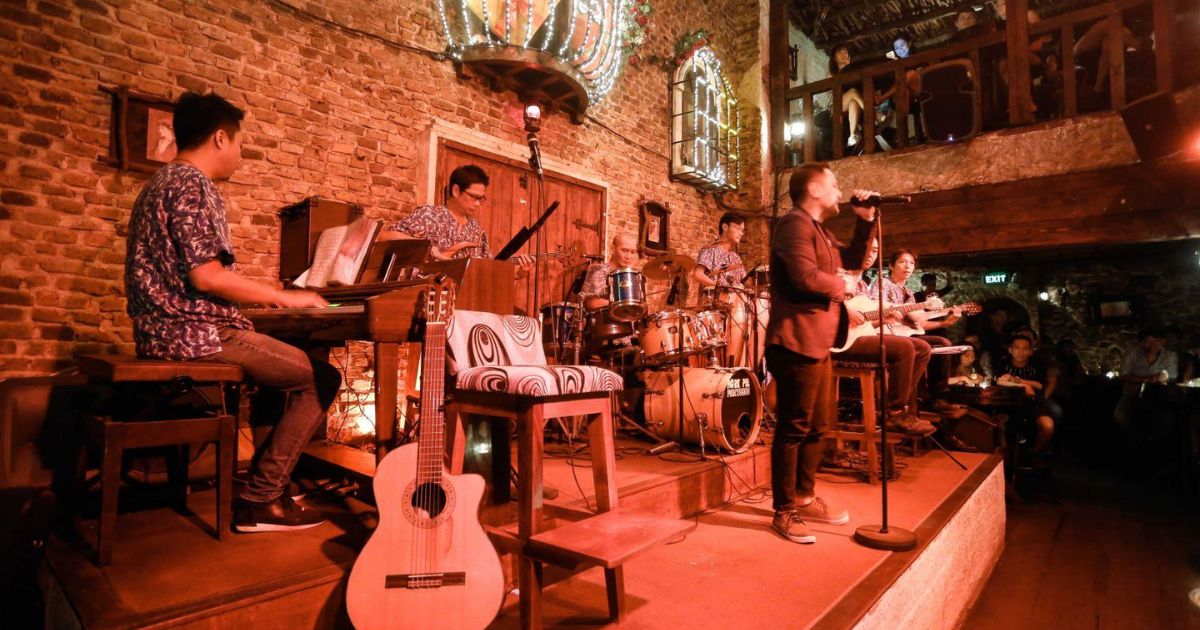 Carmen là quán bar quận 1 thiết kế cổ điển, lấy cảm hứng từ phong cách Tây Ban Nha (Ảnh Sưu tầm Internet)