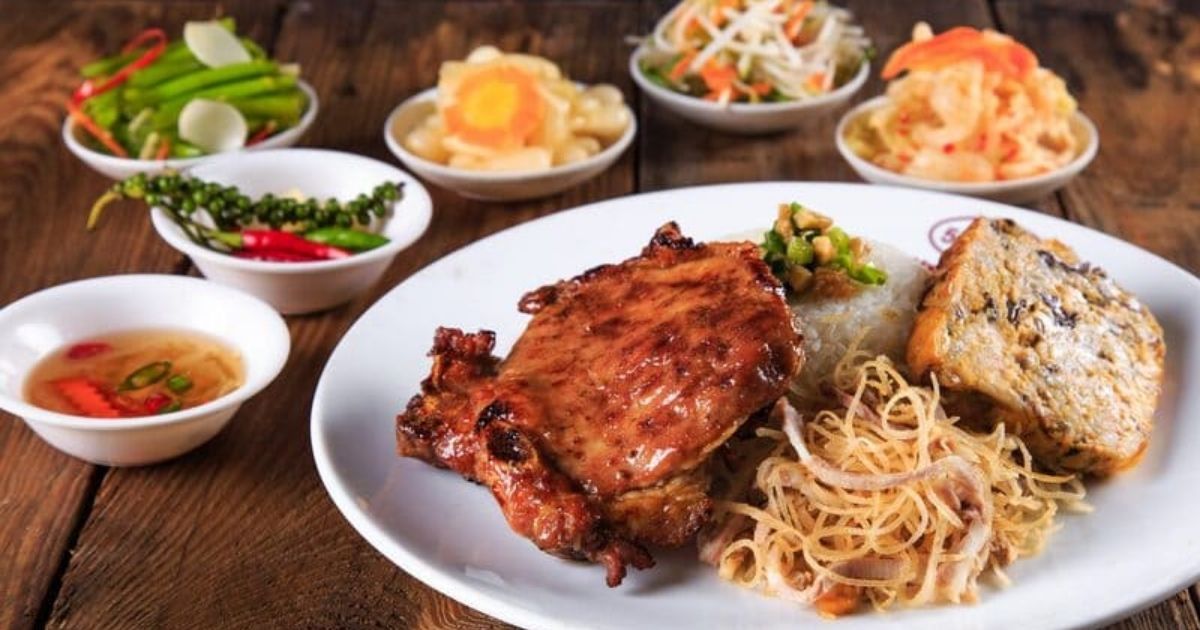 Top 10 quán ăn ngon Sài Gòn khiến thực khách khó tính cũng mê mẩn 6 Đã khám phá Sài Gòn mà chưa từng thử cơm tấm thì quả là nuối tiếc (Ảnh Sưu tầm Internet)