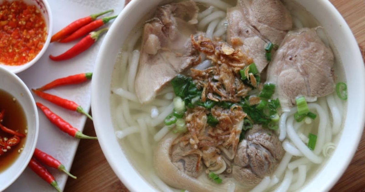 Top 10 quán ăn ngon Sài Gòn khiến thực khách khó tính cũng mê mẩn 4 Hương vị của bánh canh Sài Gòn nhất định sẽ khiến bạn mê mẩn (Ảnh Sưu tầm Internet)