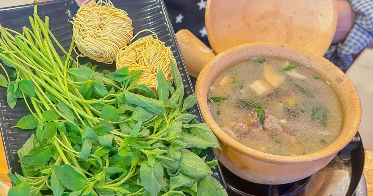 Quán lẩu ngon Sài Gòn 109 nổi tiếng với lẩu gà ớt hiểm và nhiều món lai rai đặc sắc (Ảnh: Sưu tầm)