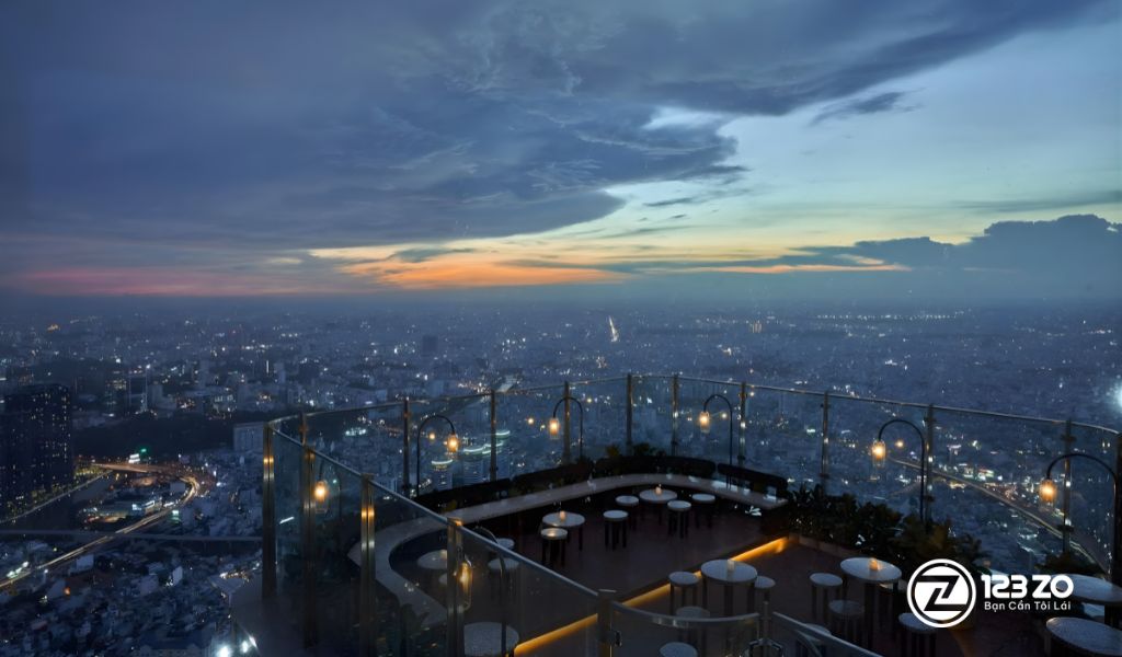 Top 5 Quán Cà Phê Rooftop View Đẹp Dành Cho Team Sống Ảo 2 Blank Lounge Cafe - Quán cà phê rooftop view đẹp Landmark 81