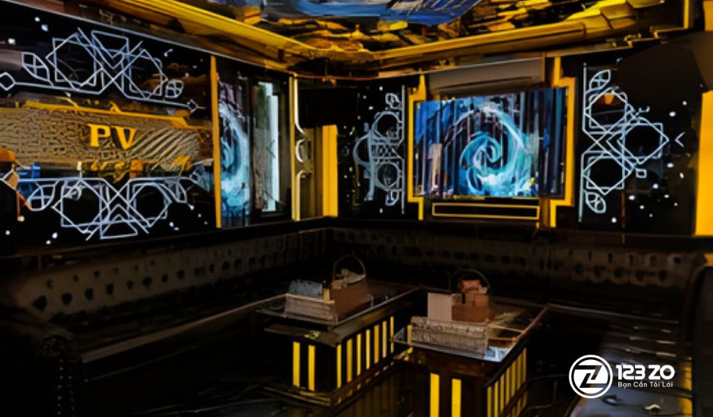 TOP 10 Quán Karaoke Phạm Văn Đồng Giá Siêu Rẻ 4 Hình ảnh phòng hát thiết kế sang trọng, tông vàng đen của quán Karaoke Phương Vân (PV) Phạm Văn Đồng.