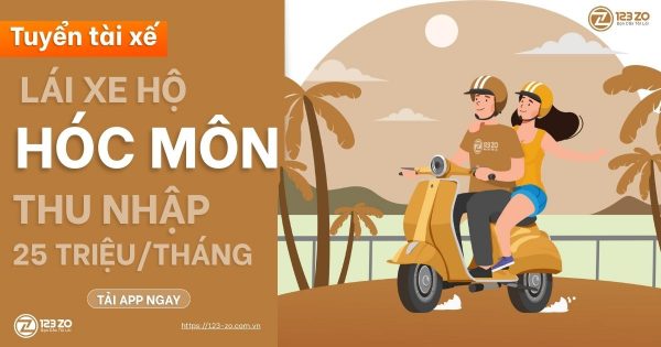 Quảng cáo tuyển tài xế lái xe hộ tại Hóc Môn với mức thu nhập 25 triệu/tháng. Hình ảnh minh họa một cặp đôi đội mũ bảo hiểm đang đi xe máy.
